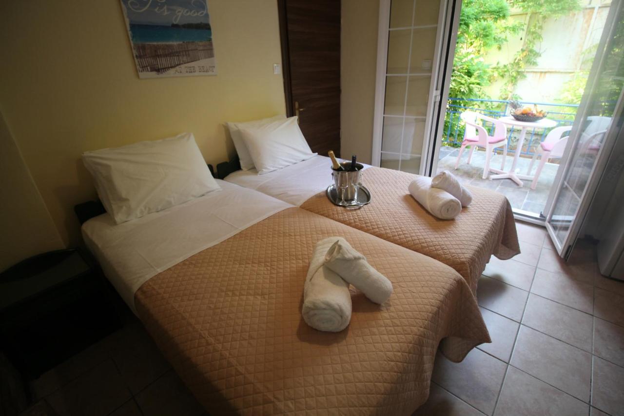 Bed and Breakfast Batis Breeze Perama  Exterior foto