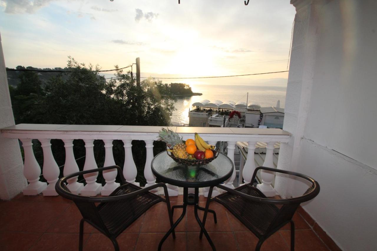 Bed and Breakfast Batis Breeze Perama  Exterior foto